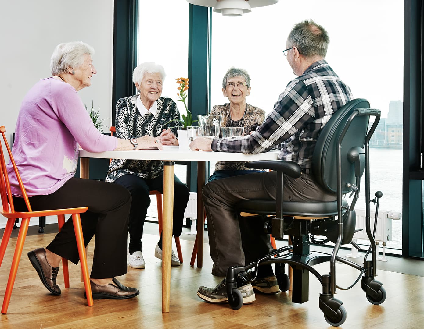 VELA stol ældre plejehjem